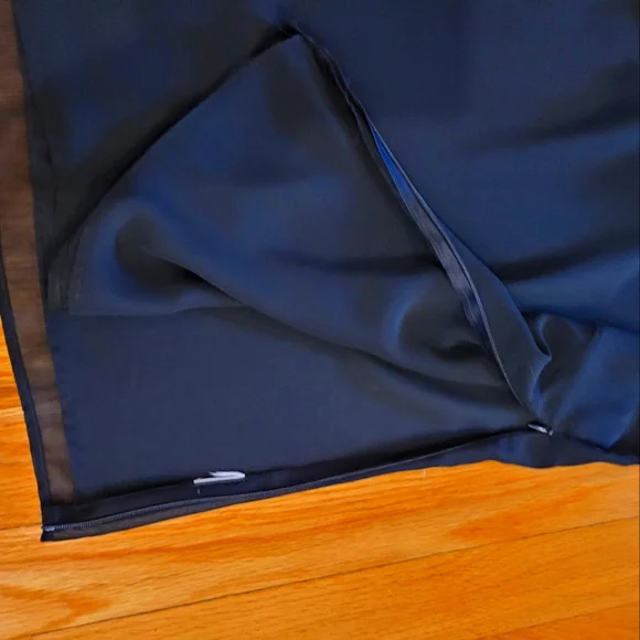 Top - Picture 4 of 4